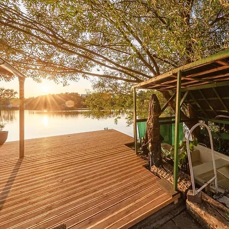 Seeauszeit Am Tiefwarensee Ferienhaus *